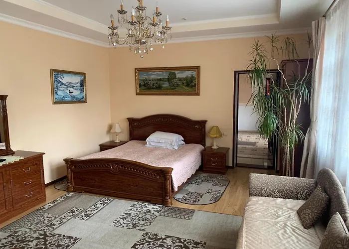 Гостевой дом Luxury 3 3*