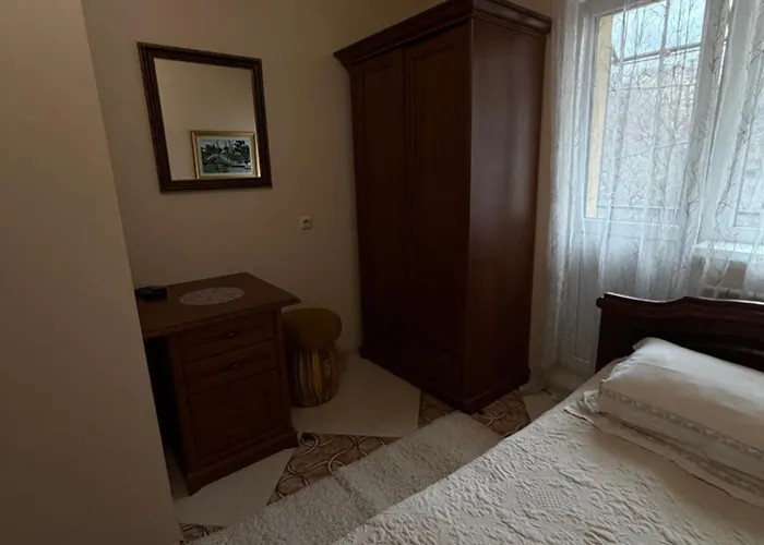 Гостевой дом Luxury 3 3*